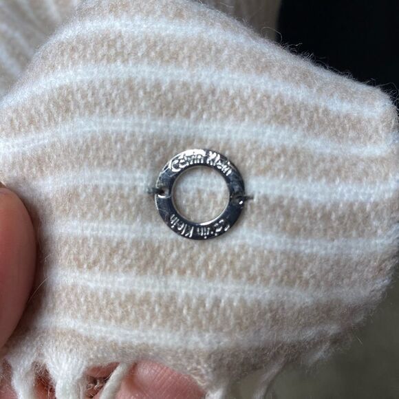 Calvin Klein Scarf wrap grey ivory beige striped 76 x 24 + fringe soft NWT - Picture 5 of 14